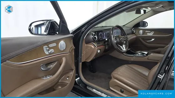 MERCEDES E-CLASS E300 4MATIC EXCLUSIVE