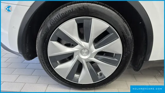 TESLA MODEL Y LONG RANGE AWD