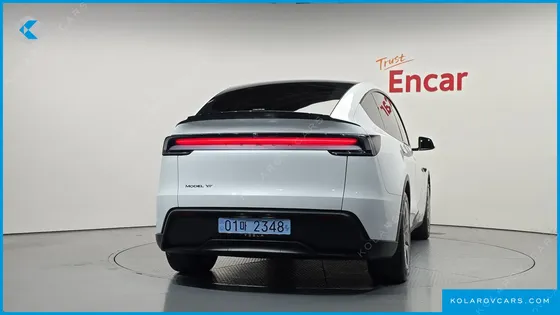TESLA MODEL Y L LONG RANGE AWD