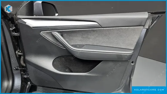 TESLA MODEL Y RWD