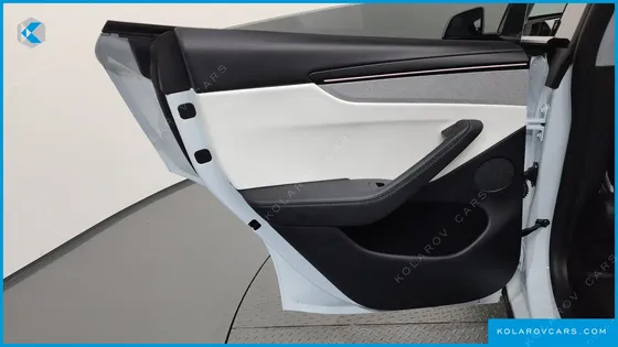 TESLA MODEL Y RWD