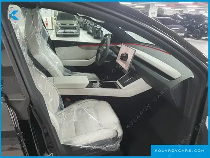 TESLA MODEL Y L LONG RANGE AWD