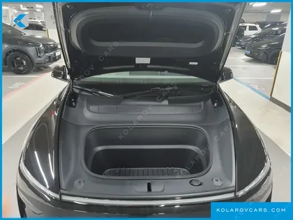 TESLA MODEL Y L LONG RANGE AWD