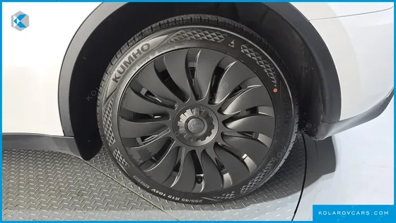 TESLA MODEL Y RWD
