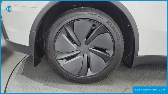 TESLA MODEL Y RWD