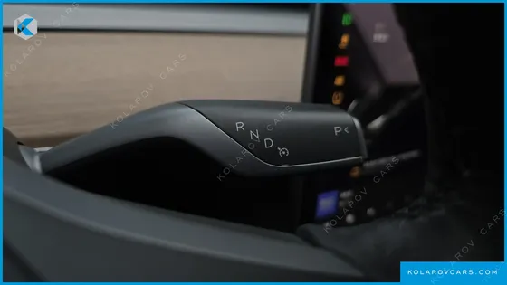 TESLA MODEL Y STANDARD RANGE RWD