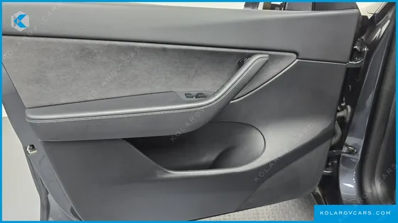 TESLA MODEL Y STANDARD RANGE RWD