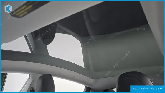 TESLA MODEL Y STANDARD RANGE RWD