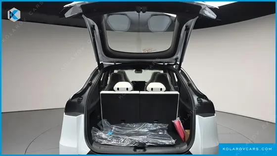 TESLA MODEL Y L LONG RANGE AWD