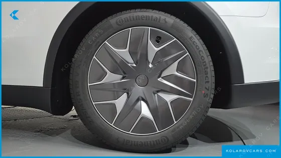 TESLA MODEL Y L LONG RANGE AWD