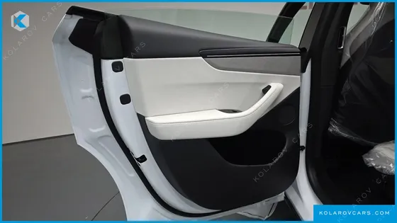 TESLA MODEL Y L LONG RANGE AWD