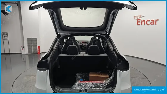 TESLA MODEL Y L LONG RANGE AWD