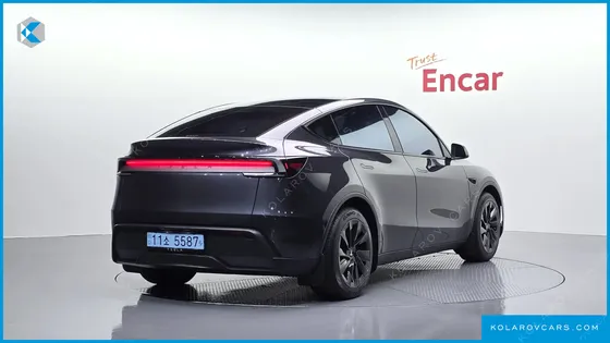 TESLA MODEL Y RWD