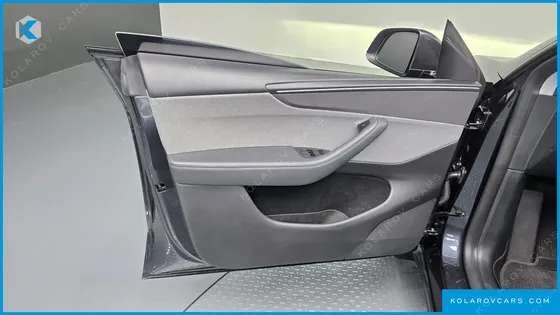 TESLA MODEL Y RWD