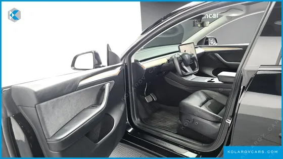 TESLA MODEL Y RWD
