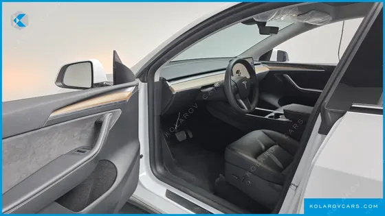 TESLA MODEL Y RWD