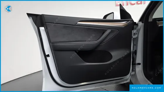 TESLA MODEL Y RWD