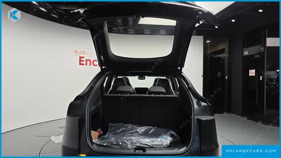 TESLA MODEL Y L LONG RANGE AWD