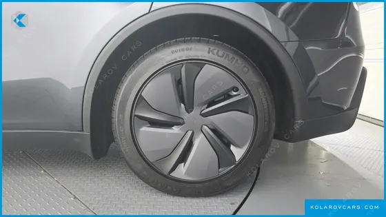 TESLA MODEL Y PREMIUM RWD