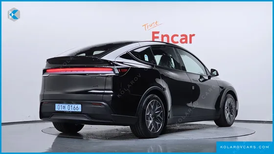 TESLA MODEL Y L LONG RANGE AWD