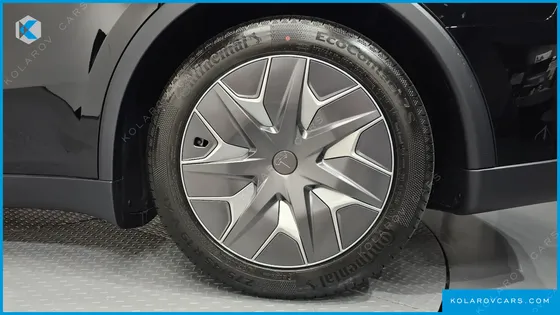 TESLA MODEL Y L LONG RANGE AWD