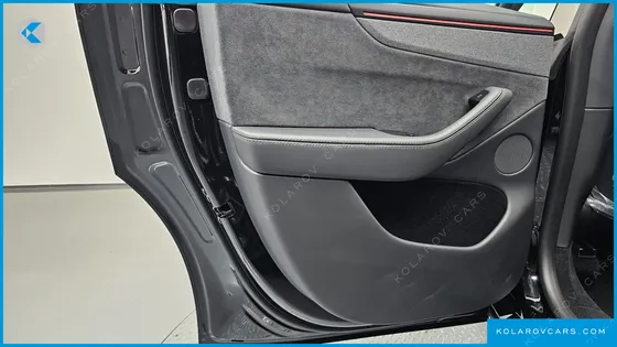 TESLA MODEL Y L LONG RANGE AWD