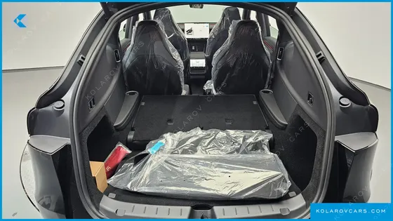 TESLA MODEL Y L LONG RANGE AWD