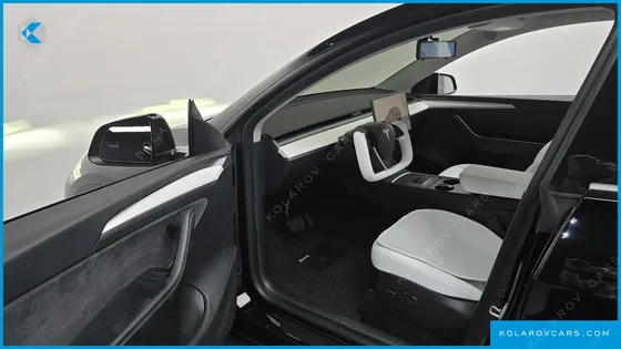 TESLA MODEL Y RWD