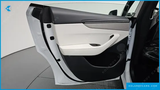 TESLA MODEL Y L LONG RANGE AWD