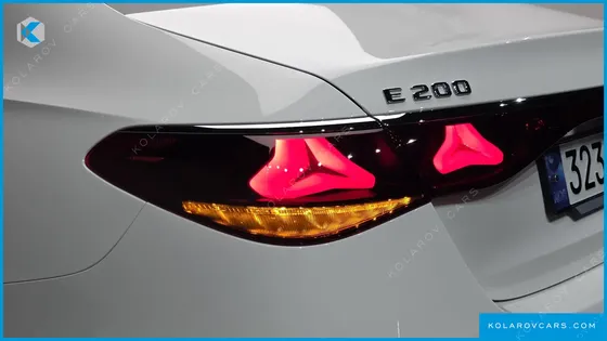 MERCEDES E-CLASS E200 AVANTGARDE