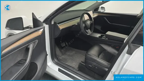 TESLA MODEL Y RWD