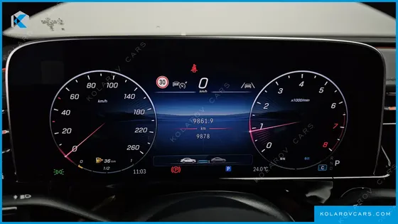 MERCEDES E-CLASS E300 4MATIC AMG LINE