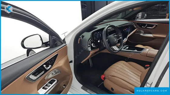 MERCEDES E-CLASS E300 4MATIC AMG LINE
