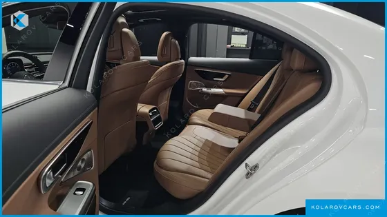 MERCEDES E-CLASS E300 4MATIC AMG LINE