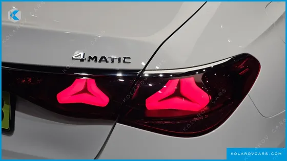 MERCEDES E-CLASS E300 4MATIC AMG LINE