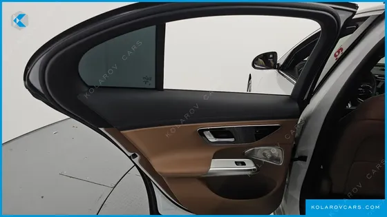 MERCEDES E-CLASS E300 4MATIC AMG LINE