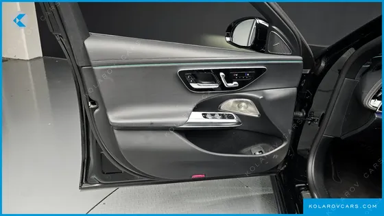 MERCEDES E-CLASS E300 4MATIC EXCLUSIVE