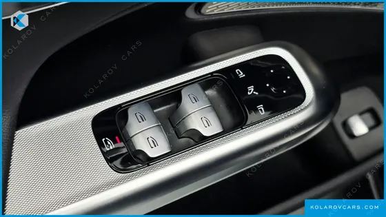 MERCEDES E-CLASS E300 4MATIC EXCLUSIVE