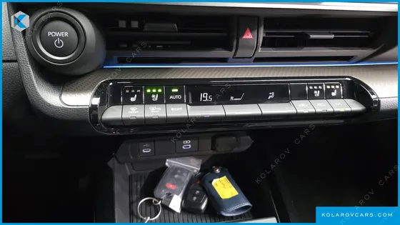 TOYOTA PRIUS 2.0 PHEV XSE