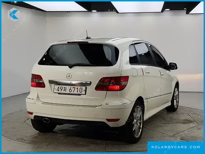 MERCEDES B-CLASS B200