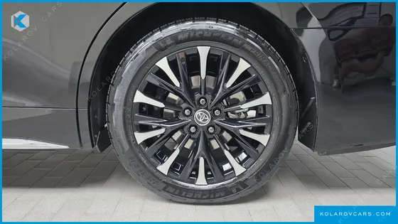 TOYOTA ALPHARD 2.5 HEV EXECUTIVE AWD