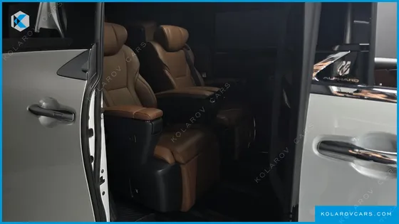 TOYOTA ALPHARD 2.5 HEV EXECUTIVE AWD