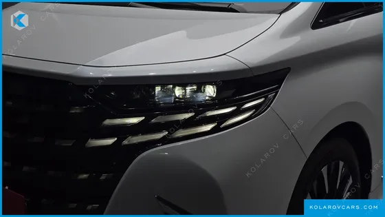 TOYOTA ALPHARD 2.5 HEV EXECUTIVE AWD
