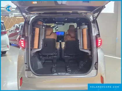 TOYOTA ALPHARD 2.5 HEV EXECUTIVE AWD