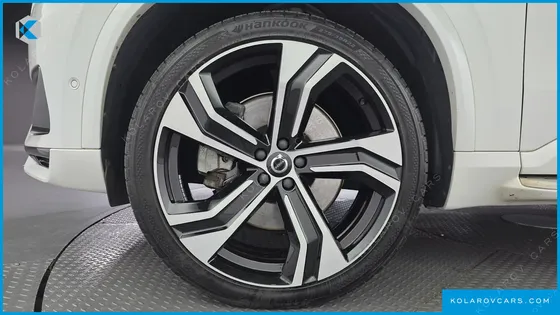 VOLVO XC90 T8 R-DESIGN HYBRID