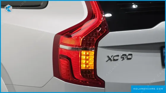 VOLVO XC90 T8 R-DESIGN HYBRID
