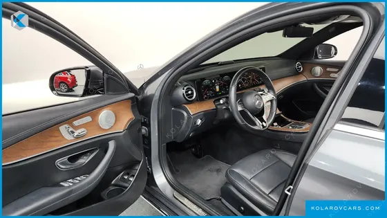MERCEDES E-CLASS E300E 4MATIC EXCLUSIVE