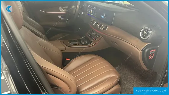 MERCEDES E-CLASS E300E 4MATIC EXCLUSIVE