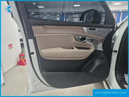 VOLVO XC90 T8 ULTRA DARK HYBRID