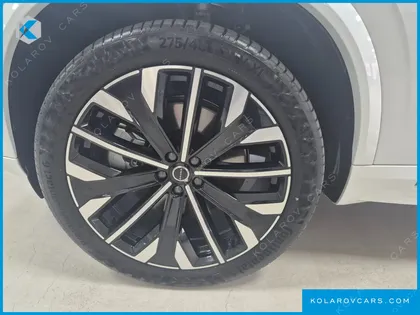 VOLVO XC90 T8 ULTRA DARK HYBRID